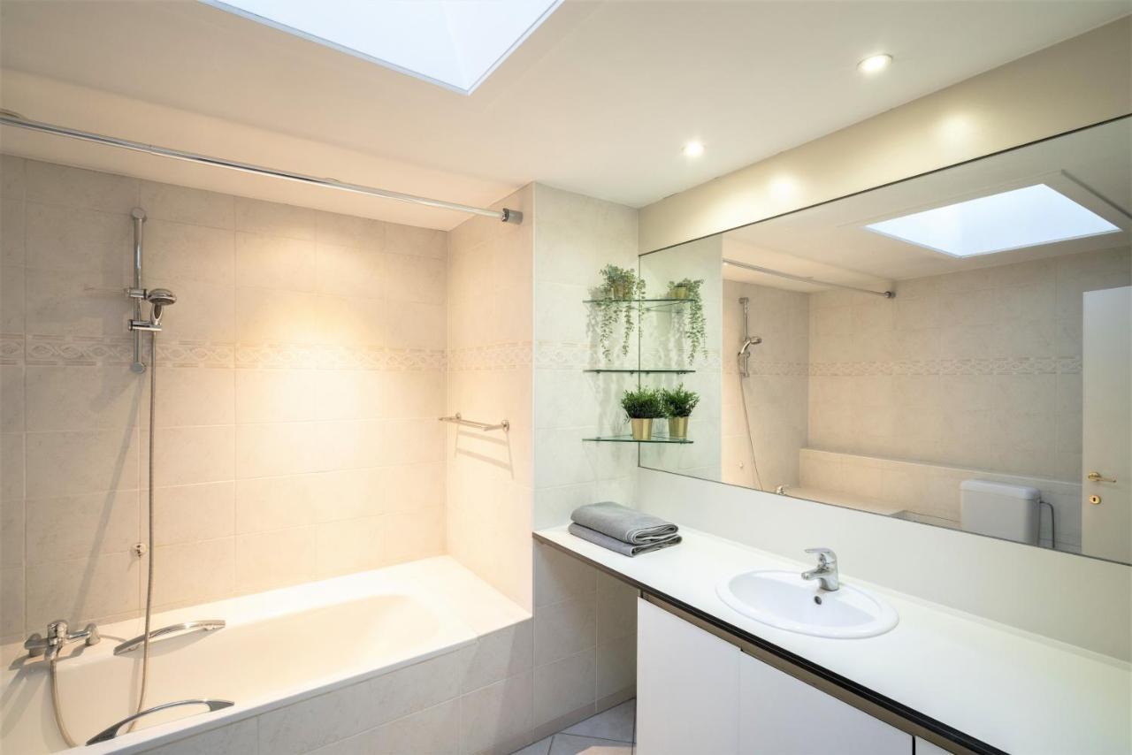 The Capital Street Triplex Appartement Antwerpen Buitenkant foto